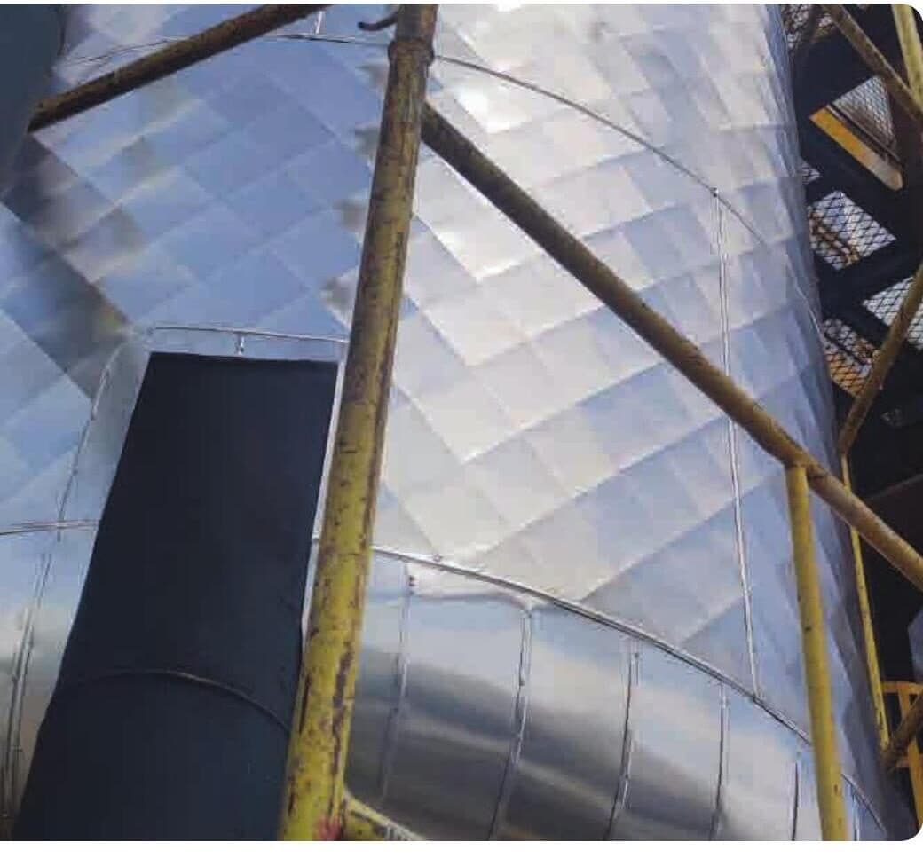 Isolamento térmico em silo industrial