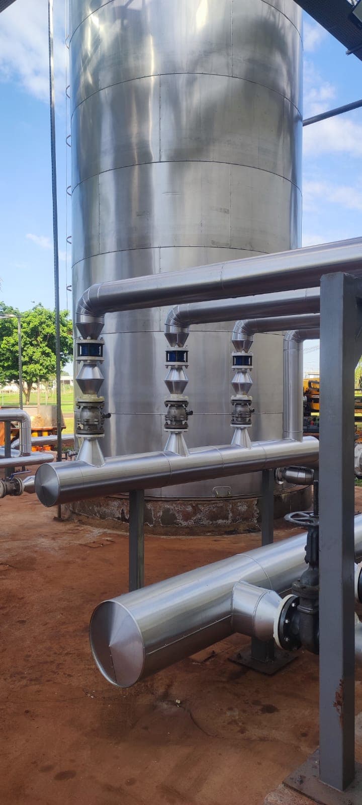 Silo e linha de tubulação em aço inox